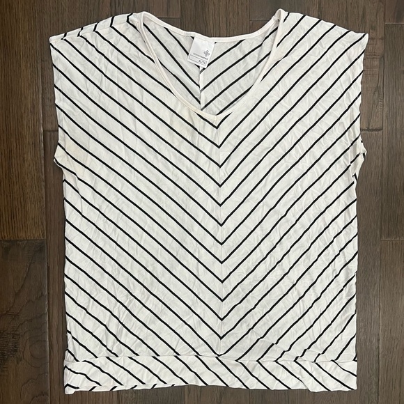 Denver Hayes Striped Top - Picture 8 of 11